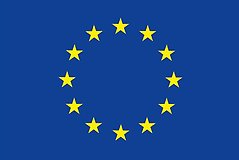 EU- logotypen i blå bakgrund och med tolv gula stjärnor i en ring.